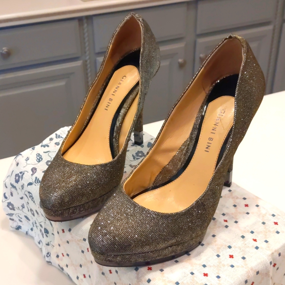 Gianni Bini new shoes.